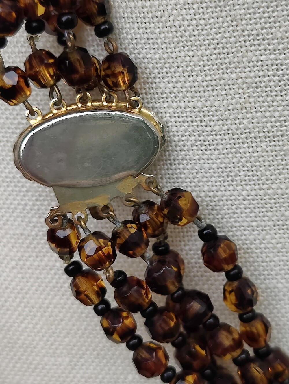 Gorgeous Vintage Brown Glass Necklace - Picture 8 of 8